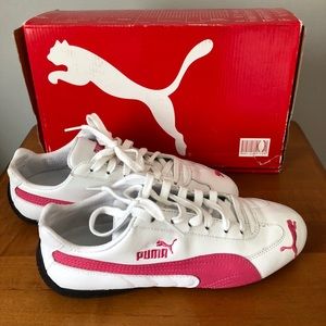❗️SOLD❗️Never worn Puma white/hot pink sneakers